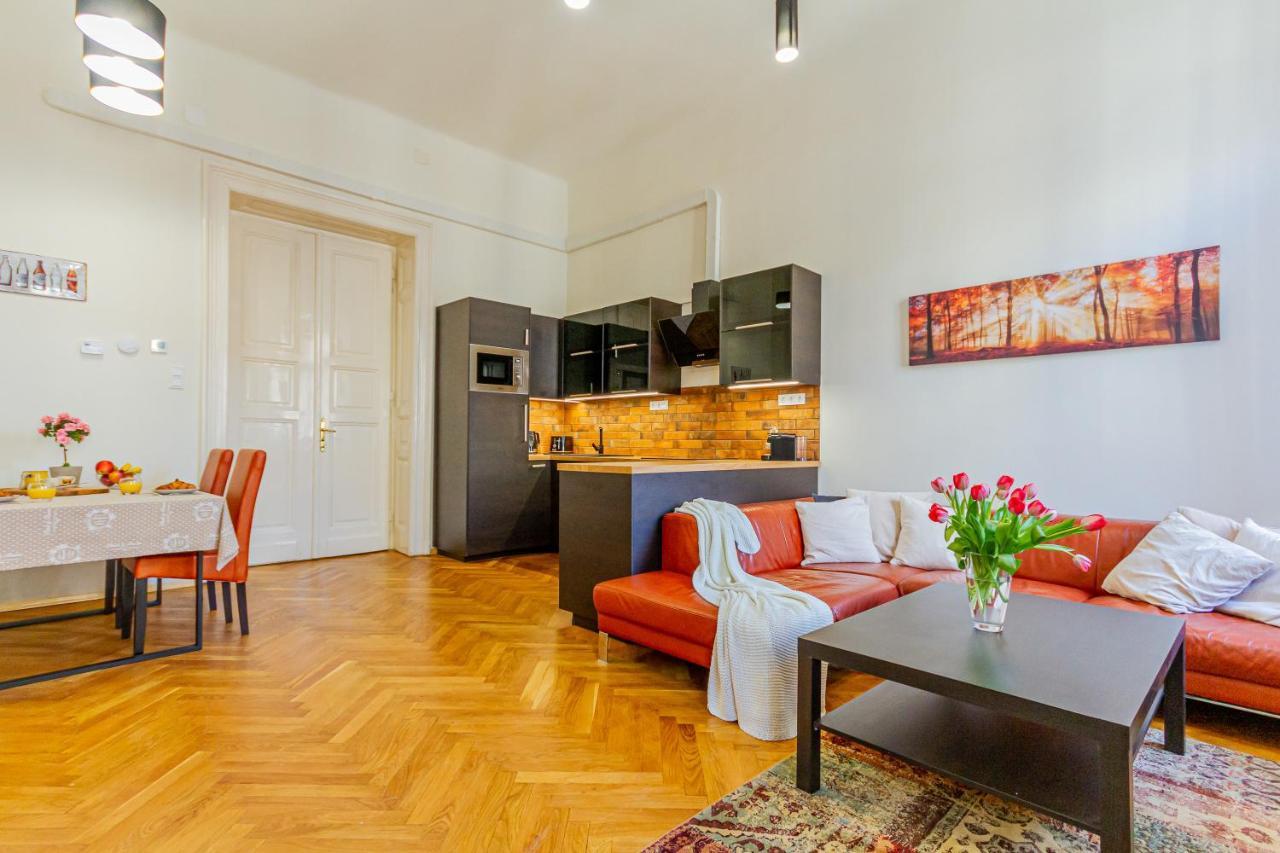 Supercentral Boutique Suite Budapesta Exterior foto