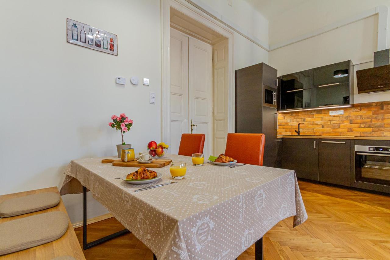 Supercentral Boutique Suite Budapesta Exterior foto